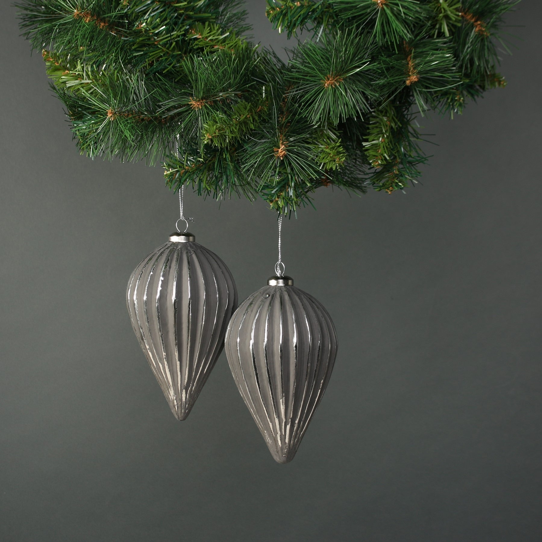 Naida Glass Large Drop Bauble Pewter &amp; Silver (Set of 4)